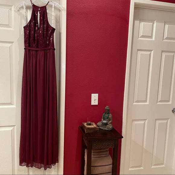 NWT David’s Bridal DB Studio High-Neck Sequin Mesh Gown with Keyhole - Picture 4 of 16